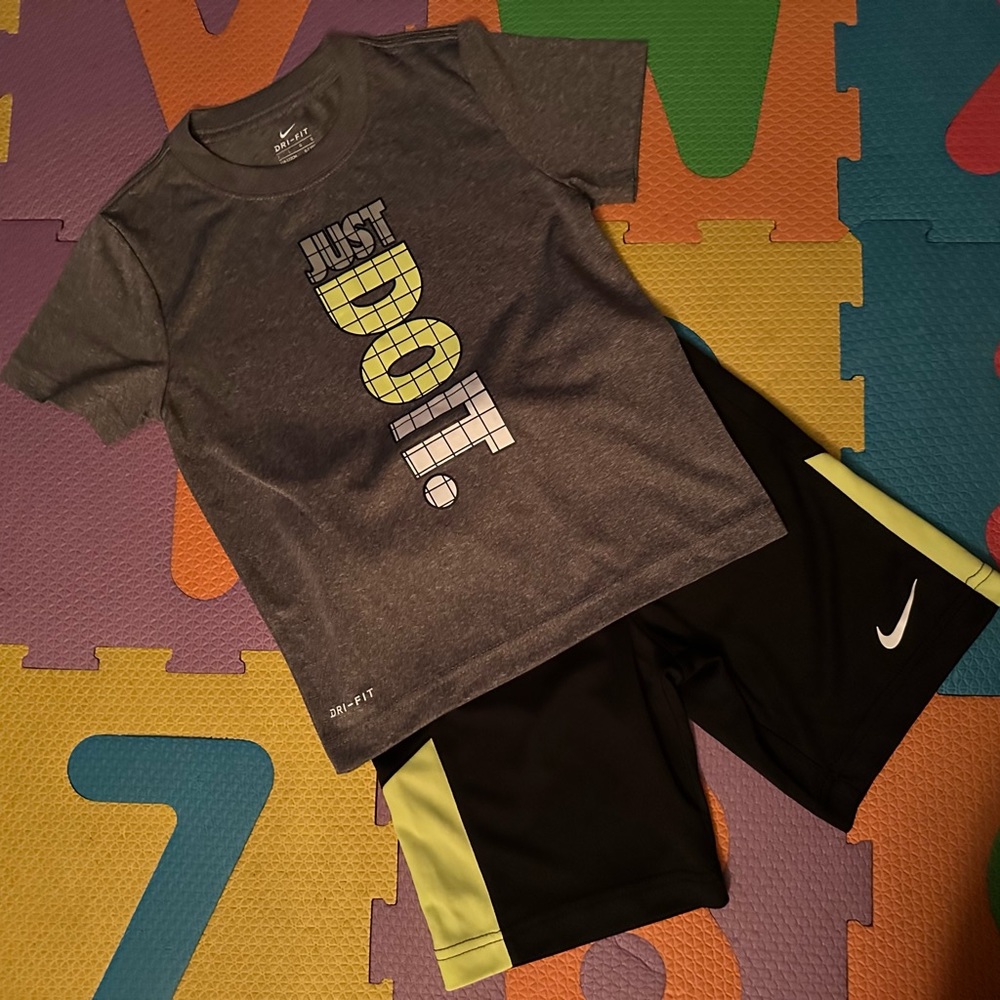 Dri fit Nike outfit.